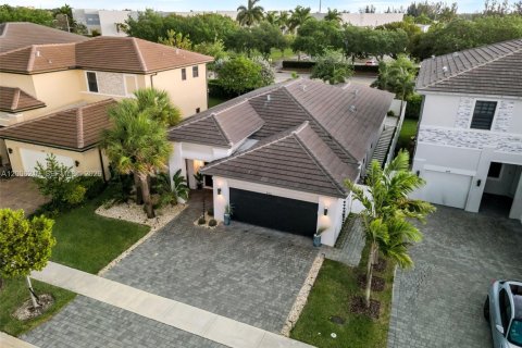 Villa ou maison à vendre à Miramar, Floride: 3 chambres, 190.17 m2 № 2070775 - photo 5