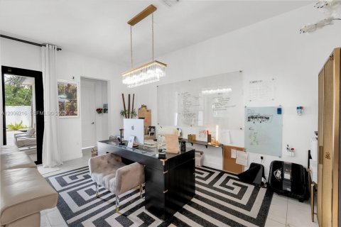 Villa ou maison à vendre à Miramar, Floride: 3 chambres, 190.17 m2 № 2070775 - photo 29