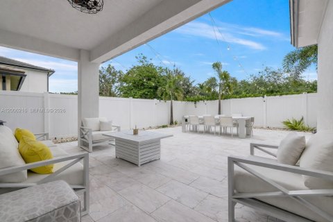 Villa ou maison à vendre à Miramar, Floride: 3 chambres, 190.17 m2 № 2070775 - photo 10