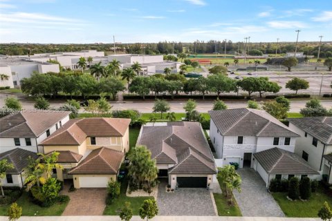 Villa ou maison à vendre à Miramar, Floride: 3 chambres, 190.17 m2 № 2070775 - photo 6