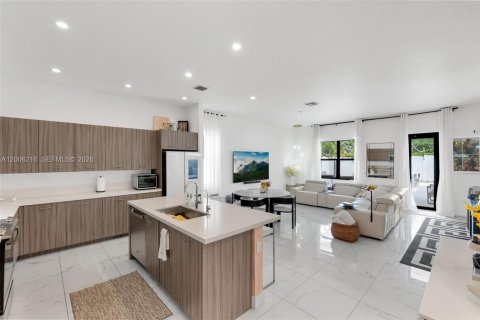 Villa ou maison à vendre à Miramar, Floride: 3 chambres, 190.17 m2 № 2070775 - photo 23