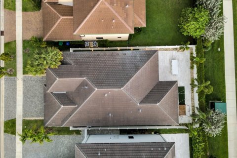 Villa ou maison à vendre à Miramar, Floride: 3 chambres, 190.17 m2 № 2070775 - photo 7