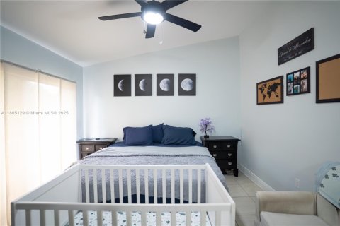 Adosado en venta en Miami, Florida, 2 dormitorios, 109.35 m2 № 1893417 - foto 15