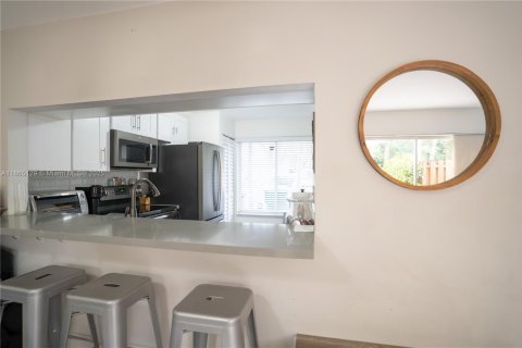 Adosado en venta en Miami, Florida, 2 dormitorios, 109.35 m2 № 1893417 - foto 4