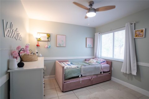 Adosado en venta en Miami, Florida, 2 dormitorios, 109.35 m2 № 1893417 - foto 11