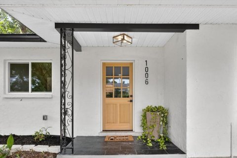 Casa en venta en Brandon, Florida, 4 dormitorios, 152.64 m2 № 1907711 - foto 1
