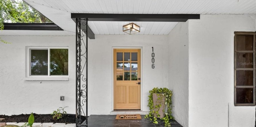 Casa en Brandon, Florida 4 dormitorios, 152.64 m2 № 1907711