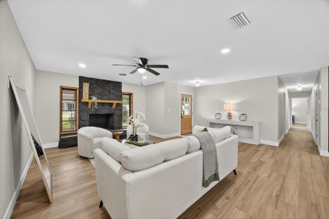 Casa en venta en Brandon, Florida, 4 dormitorios, 152.64 m2 № 1907711 - foto 5