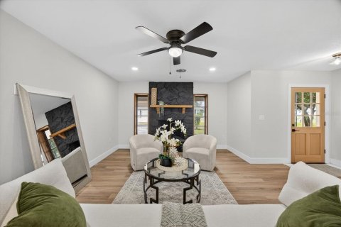 Casa en venta en Brandon, Florida, 4 dormitorios, 152.64 m2 № 1907711 - foto 4