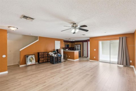 Touwnhouse à vendre à Orlando, Floride: 3 chambres, 154.5 m2 № 2347559 - photo 6