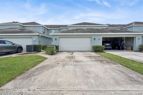 Touwnhouse à vendre à Orlando, Floride: 3 chambres, 154.5 m2 № 2347559 - photo 20