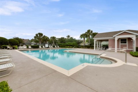 Touwnhouse à vendre à Orlando, Floride: 3 chambres, 154.5 m2 № 2347559 - photo 24