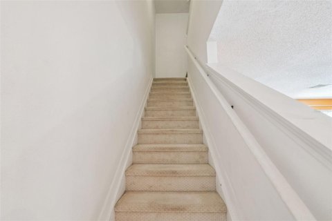 Touwnhouse à vendre à Orlando, Floride: 3 chambres, 154.5 m2 № 2347559 - photo 9