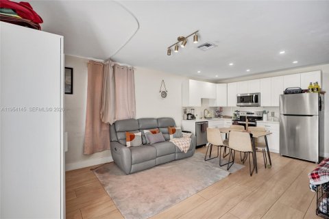 Villa ou maison à vendre à Fort Lauderdale, Floride: 4 chambres, 208.84 m2 № 2025403 - photo 19