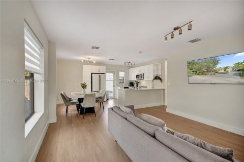 Villa ou maison à vendre à Fort Lauderdale, Floride: 4 chambres, 208.84 m2 № 2025403 - photo 6