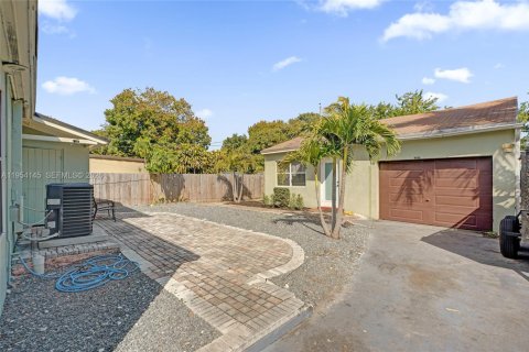 Villa ou maison à vendre à Fort Lauderdale, Floride: 4 chambres, 208.84 m2 № 2025403 - photo 24