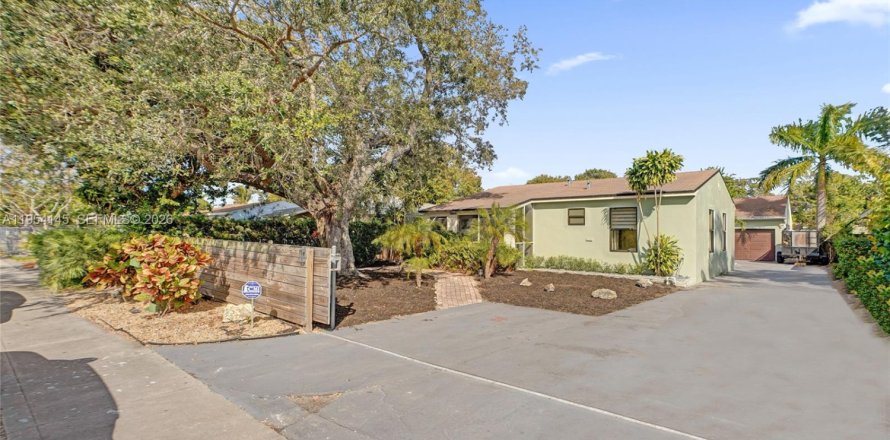 Villa ou maison à Fort Lauderdale, Floride 4 chambres, 208.84 m2 № 2025403