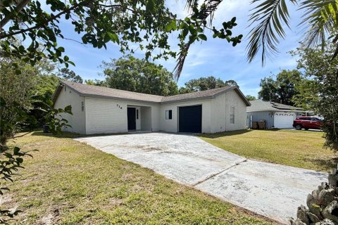 Casa en Kissimmee, Florida 3 dormitorios, 125.05 m2 № 2129899