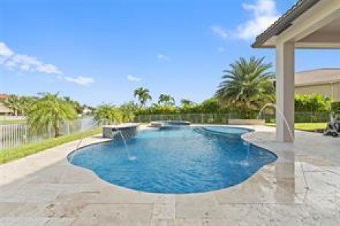 House in Miramar, Florida 6 bedrooms, 286.6 sq.m. № 2254336 - photo 8