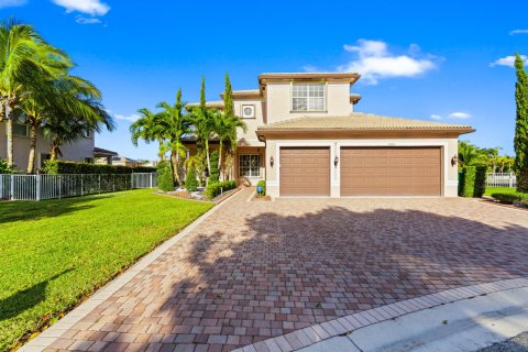 House in Miramar, Florida 6 bedrooms, 286.6 sq.m. № 2254336 - photo 3