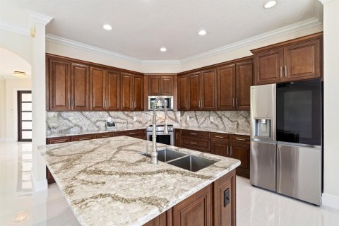 House in Miramar, Florida 6 bedrooms, 286.6 sq.m. № 2254336 - photo 22