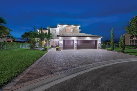 House in Miramar, Florida 6 bedrooms, 286.6 sq.m. № 2254336 - photo 2