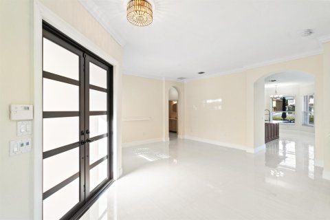 House in Miramar, Florida 6 bedrooms, 286.6 sq.m. № 2254336 - photo 14