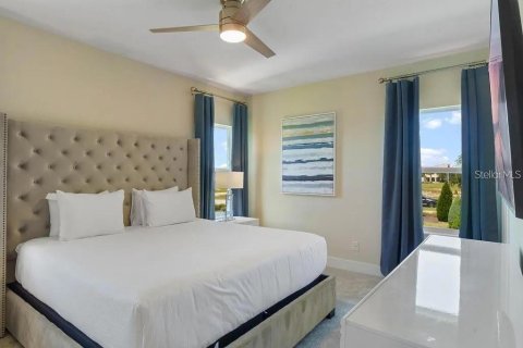 Townhouse in Four Corners, Florida 3 bedrooms, 154.12 sq.m. № 1797768 - photo 8