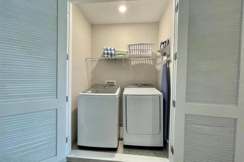 Townhouse in Four Corners, Florida 3 bedrooms, 154.12 sq.m. № 1797768 - photo 6