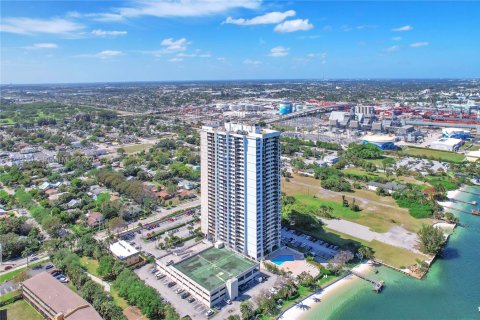 Copropriété à vendre à West Palm Beach, Floride: 2 chambres, 108.7 m2 № 1985384 - photo 30