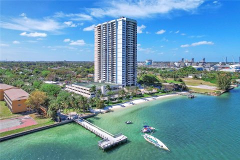 Copropriété à vendre à West Palm Beach, Floride: 2 chambres, 108.7 m2 № 1985384 - photo 26