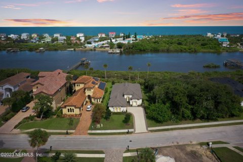 House in Palm Coast, Florida 4 bedrooms, 238.85 sq.m. № 773044 - photo 1