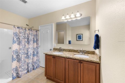 Casa en venta en Fruitland Park, Florida, 4 dormitorios, 228.17 m2 № 1810276 - foto 19