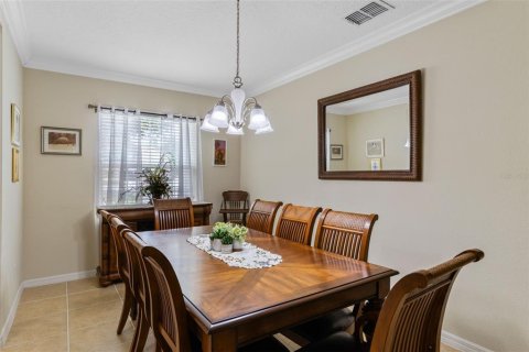 Casa en venta en Fruitland Park, Florida, 4 dormitorios, 228.17 m2 № 1810276 - foto 4