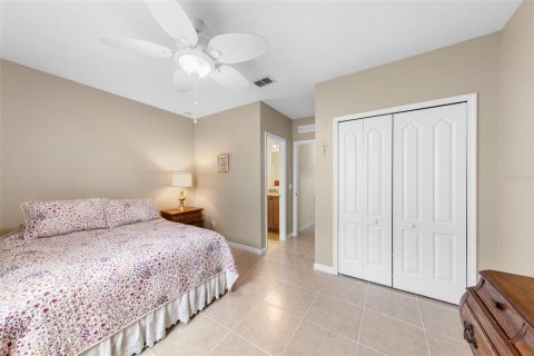 Casa en venta en Fruitland Park, Florida, 4 dormitorios, 228.17 m2 № 1810276 - foto 26