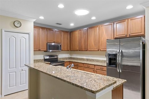 Casa en venta en Fruitland Park, Florida, 4 dormitorios, 228.17 m2 № 1810276 - foto 9