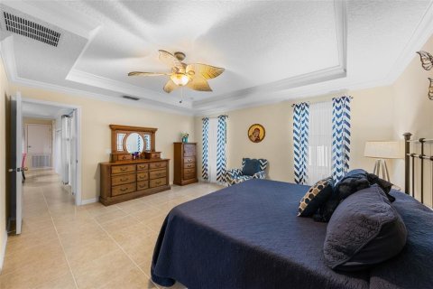 Casa en venta en Fruitland Park, Florida, 4 dormitorios, 228.17 m2 № 1810276 - foto 17