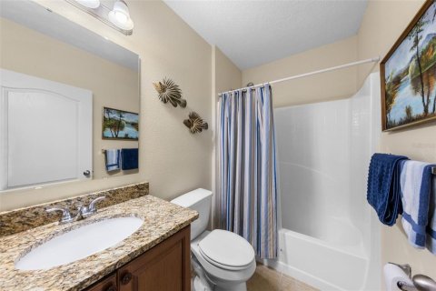 Casa en venta en Fruitland Park, Florida, 4 dormitorios, 228.17 m2 № 1810276 - foto 22