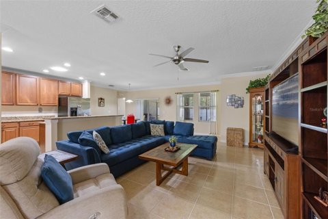 Casa en venta en Fruitland Park, Florida, 4 dormitorios, 228.17 m2 № 1810276 - foto 7
