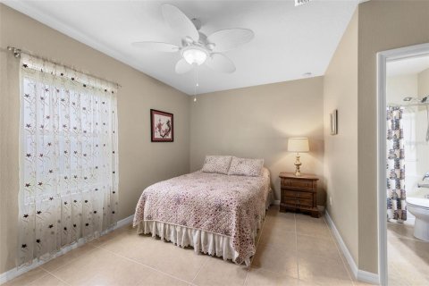 Casa en venta en Fruitland Park, Florida, 4 dormitorios, 228.17 m2 № 1810276 - foto 25