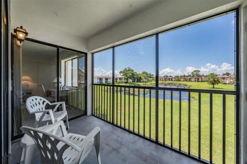 Condominio en venta en Oldsmar, Florida, 2 dormitorios, 101.64 m2 № 2218500 - foto 13