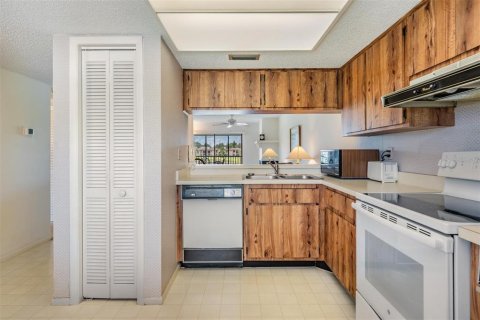 Condominio en venta en Oldsmar, Florida, 2 dormitorios, 101.64 m2 № 2218500 - foto 20