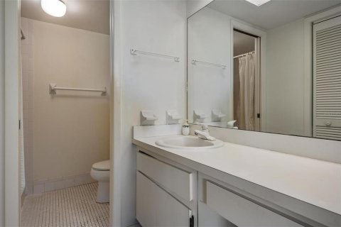 Condominio en venta en Oldsmar, Florida, 2 dormitorios, 101.64 m2 № 2218500 - foto 24