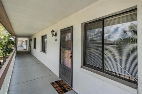 Condominio en venta en Oldsmar, Florida, 2 dormitorios, 101.64 m2 № 2218500 - foto 4