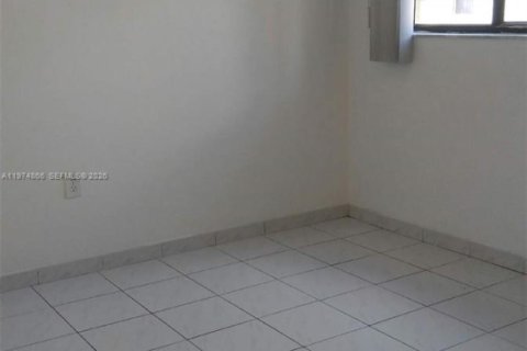 Купить кондоминиум в Хайалиа, Флорида 2 спальни, 78.69м2, № 2036137 - фото 3