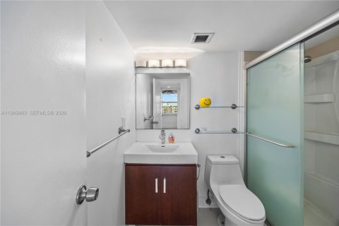 Condominio en venta en North Miami Beach, Florida, 2 dormitorios, 105.17 m2 № 2030591 - foto 26