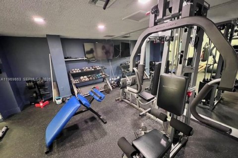 Condominio en venta en North Miami Beach, Florida, 2 dormitorios, 105.17 m2 № 2030591 - foto 18