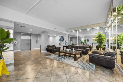 Condominio en venta en North Miami Beach, Florida, 2 dormitorios, 105.17 m2 № 2030591 - foto 30