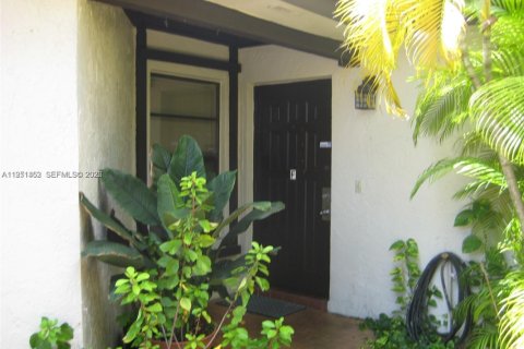 Купить таунхаус в Майами, Флорида 3 спальни, 99.41м2, № 2008884 - фото 3