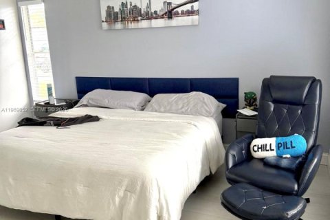 House in Port St. Lucie, Florida 2 bedrooms, 98.66 sq.m. № 2031181 - photo 12